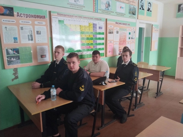 Призёры в игре &quot;Наука в годы войны&quot;