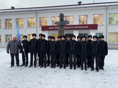 Торжественное открытие площади у ЦДО